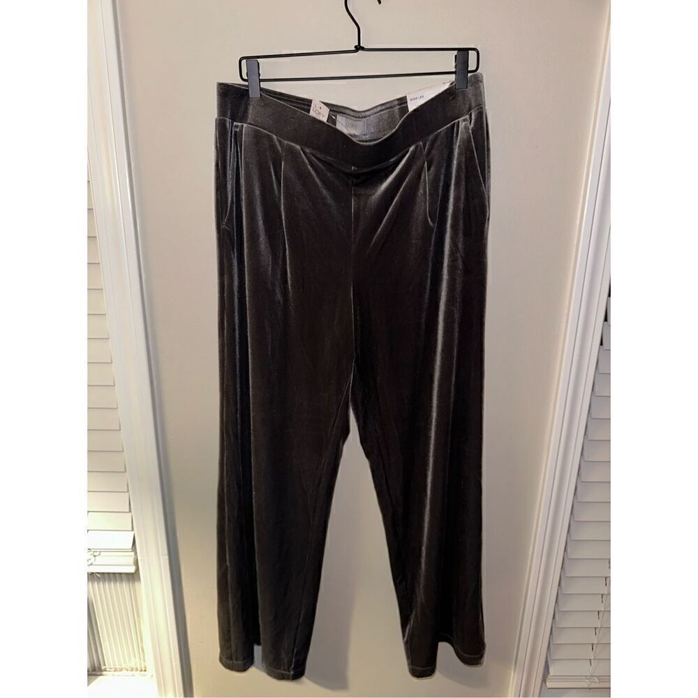 The Loft NWT Women’s Gray Velor sweat pants wide leg high rise L